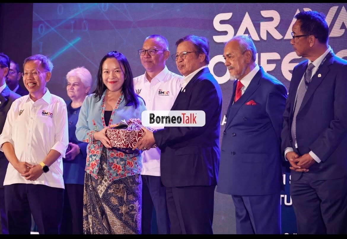 SAIYAN delegation on stage with Sarawak dignitaries at the Sarawak AI Conference